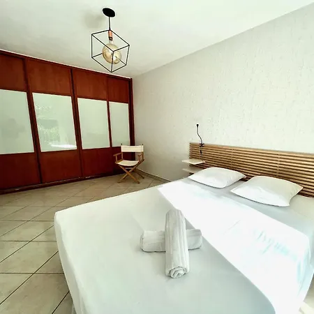 L'altair - P4 A 2 Pas Du Pasino, 10 Min Des Plages, Clim, Parking Apartment